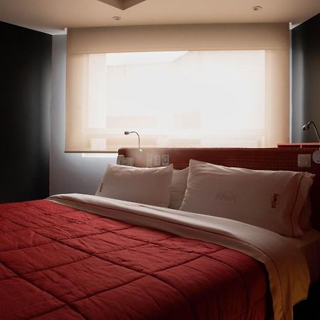 Love Hotel Kron Mexico City Exterior photo