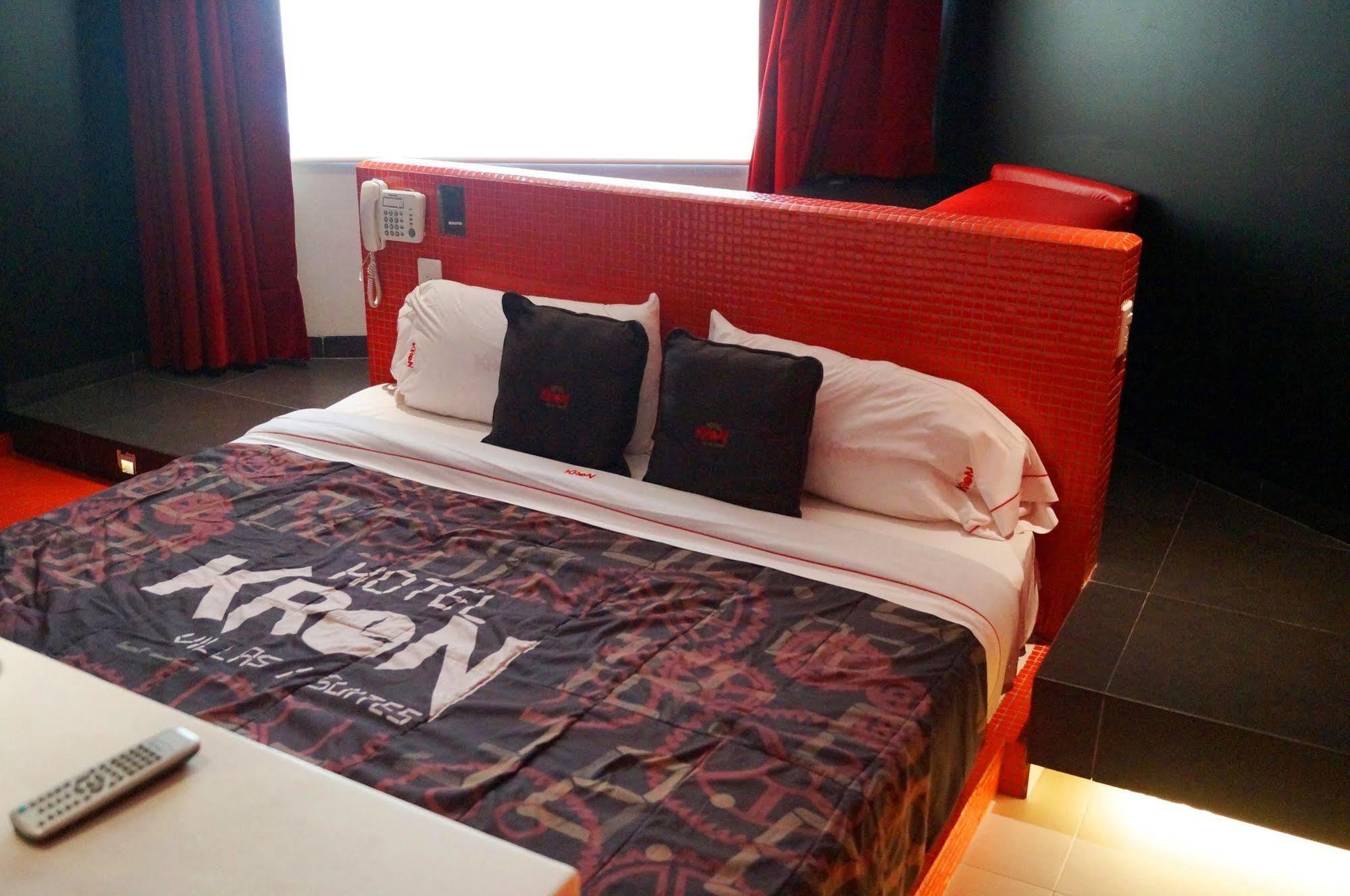 Love Hotel Kron Mexico City Exterior photo